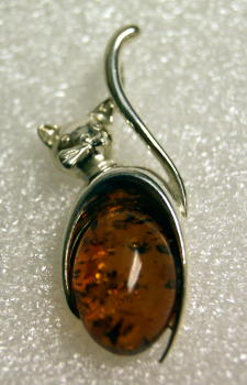 828- Pendentif argent et ambre